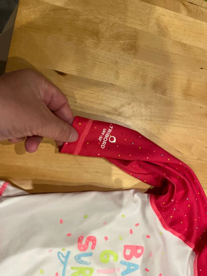 Lycra anti uv Decathlon parfait état - photo numéro 2