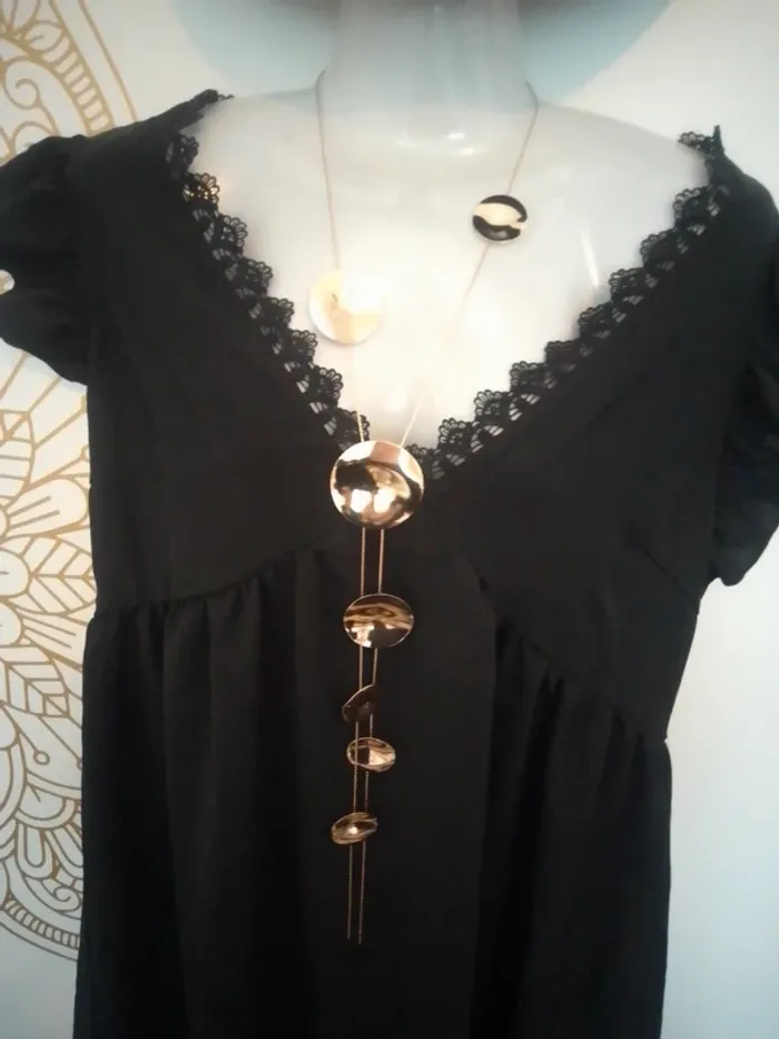 Collier sautoir ronds dorés neuf