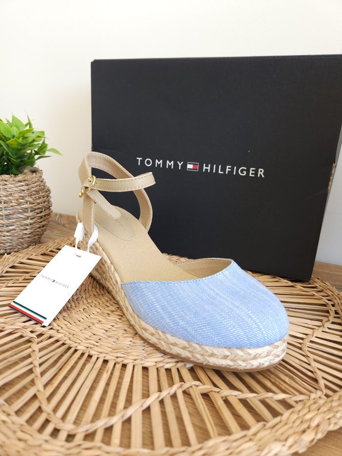 Espadrilles compensées à bride cheville en chambray Tommy Hilfiger Pointure 39 - photo numéro 2