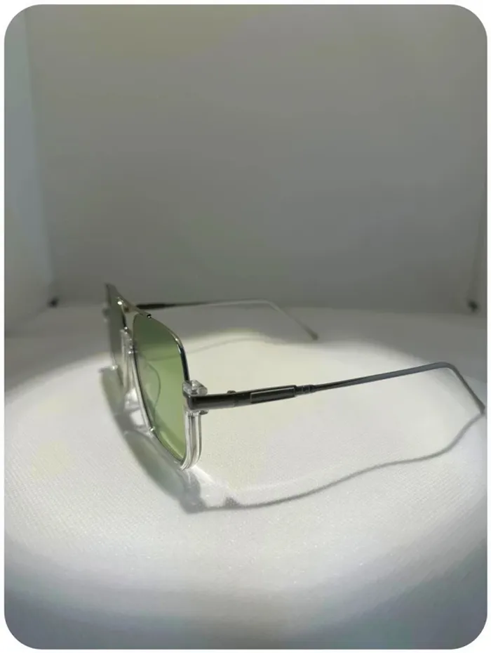 Lunettes de soleil - photo numéro 2