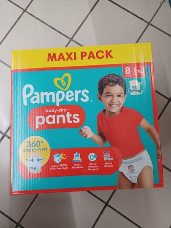 1 carton couches culottes Pampers baby-dry pants Taille 8- carton de 54 couches