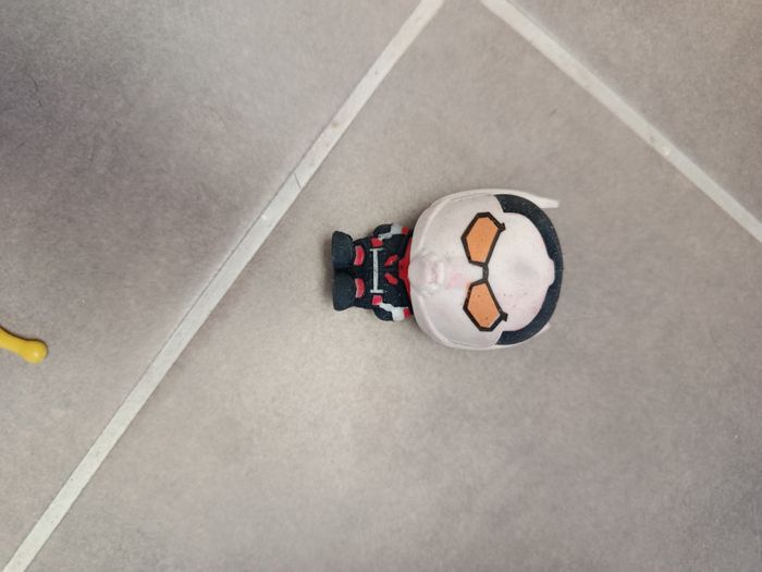 Figurine ant man