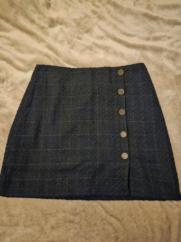Jupe courte façon tweed avec boutons décoratifs Ovs