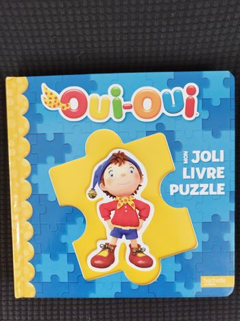 Grand livre puzzle Oui Oui