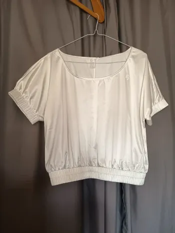 Crop-top petite manches marque oceans apart (A110)