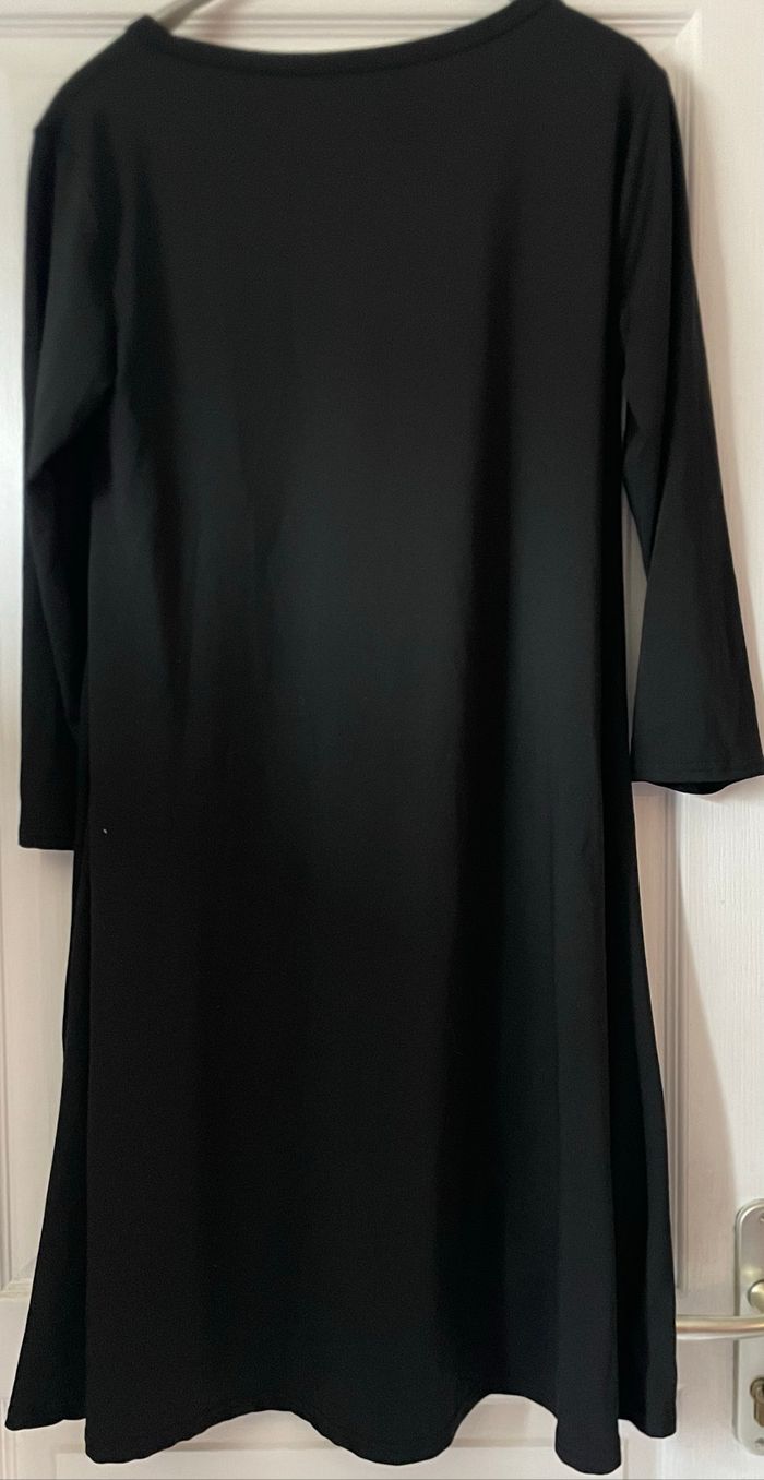 Robe femme - photo numéro 2