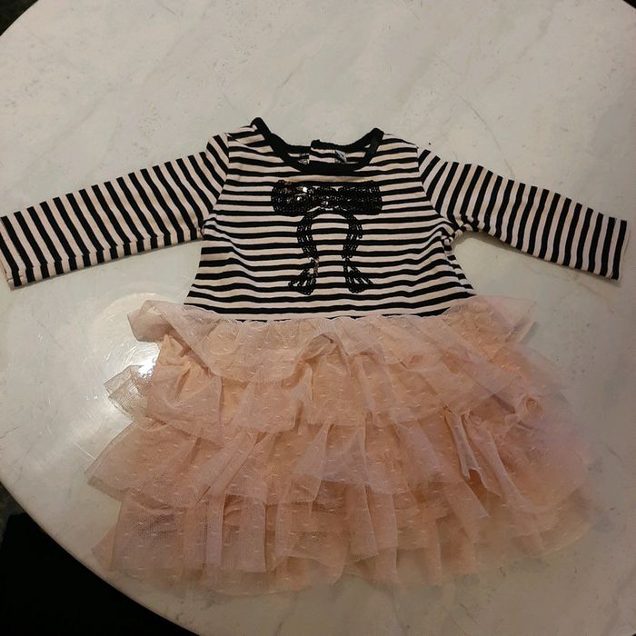 Adorable robe habillée 6 mois