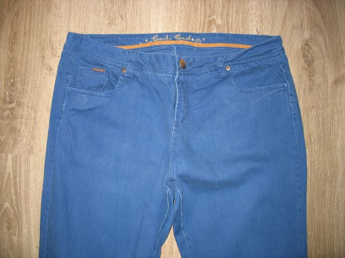 PANTALON DROIT BLEU ROI "CACHE CACHE" - TAILLE 42 - n°07 - photo numéro 2