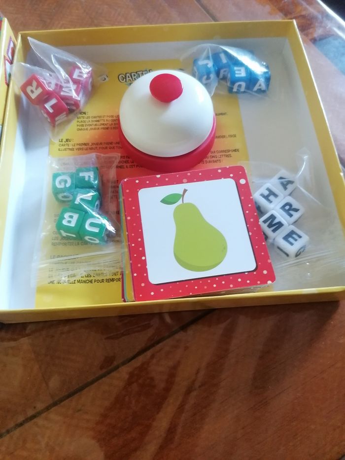 Jeux de société "carte, mot, appelez, toy universe - photo numéro 2