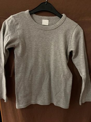 Teeshirt manche longues gris 8 ans