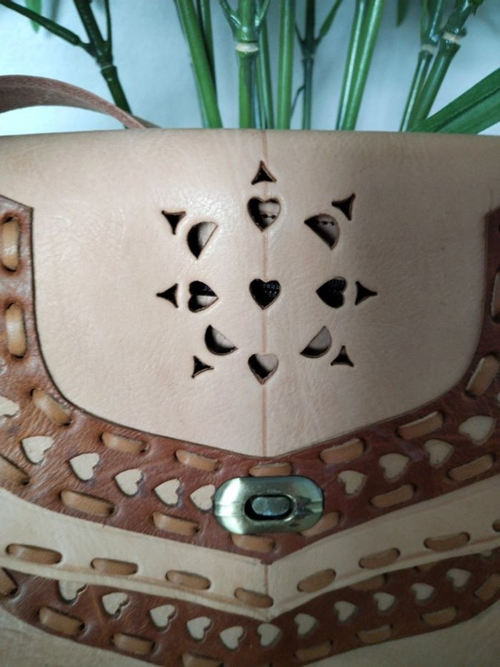 Sac bandoulière en cuir, fabrication artisanale - photo numéro 2