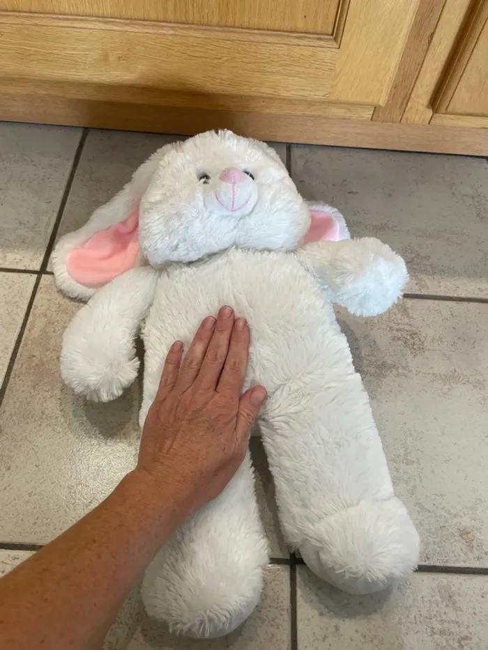 Peluche lapin blanc assez grande (non musicale) - photo numéro 3