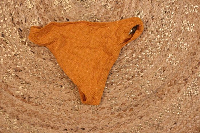Maillot de bain jaune pailleté Etam - photo numéro 5
