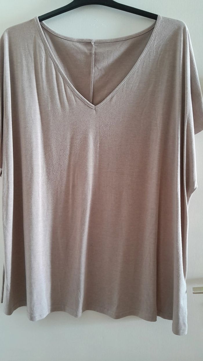 T-shirt femme, couleur beige, col en V, taille 5XL
