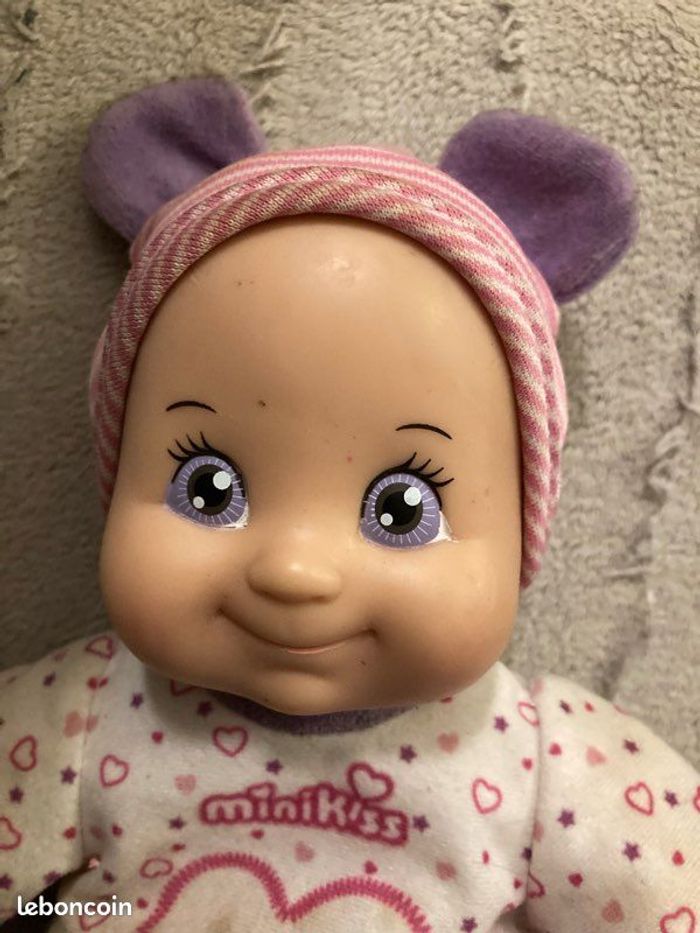 Poupon veilleuse musicale et lumineuse Minikiss Smoby - photo numéro 2