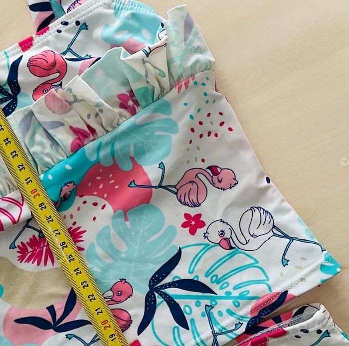 Maillot de bain et bonnet pour fille - photo numéro 2