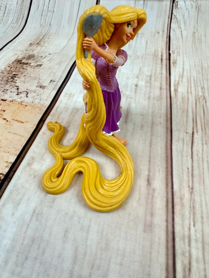 Figurine princesse Disney Bullyland Raiponce - photo numéro 4