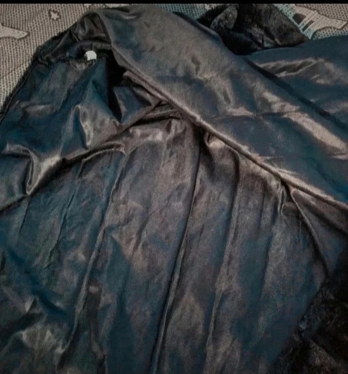 Poncho noir fausse fourrure - photo numéro 6