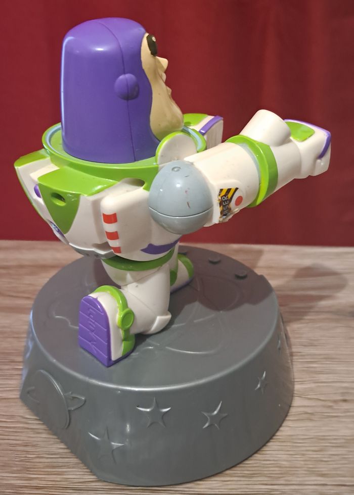 Figurine électronique Disney Pixar Buzz l'Eclair - photo numéro 2