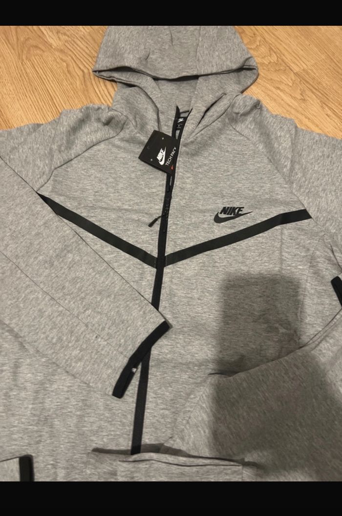 Ensemble Nike Tech - photo numéro 3