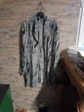 Sur chemise grise Yang-Yang 42