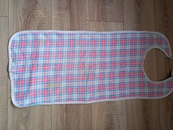 Serviette longue plastifié (bavette adulte ) //rose et bleu