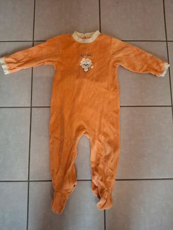 Pyjama 24 mois tres bon état
