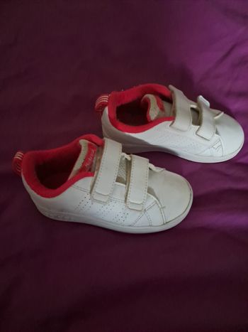 Chaussures adidas  pointure 24