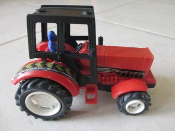 Tracteur miniature - longueur 13 cm