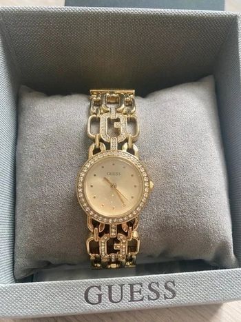 Montre pour femme Guess