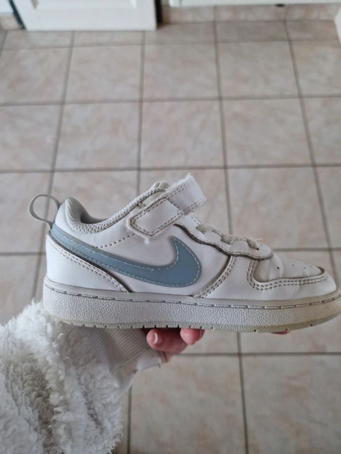 Baskets chaussures nike taille 27 blanche - photo numéro 4