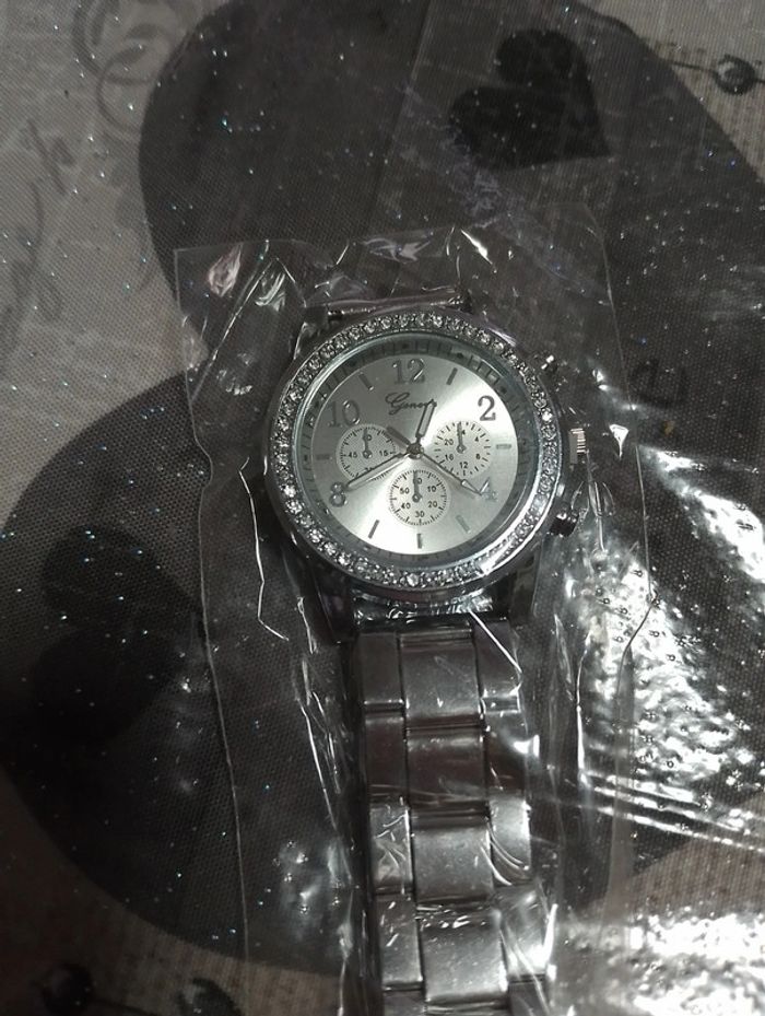 Montre femme - photo numéro 3