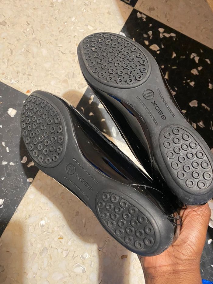 Ballerine noir vernis geox taille 35 - photo numéro 5