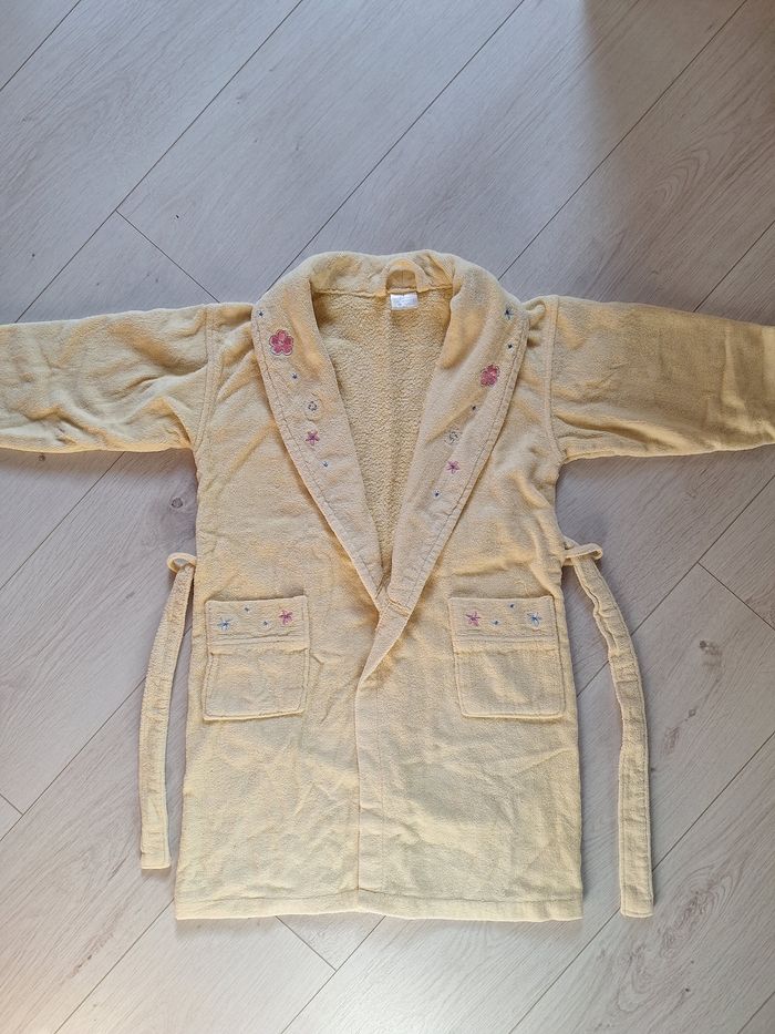 Peignoir jaune pour enfant