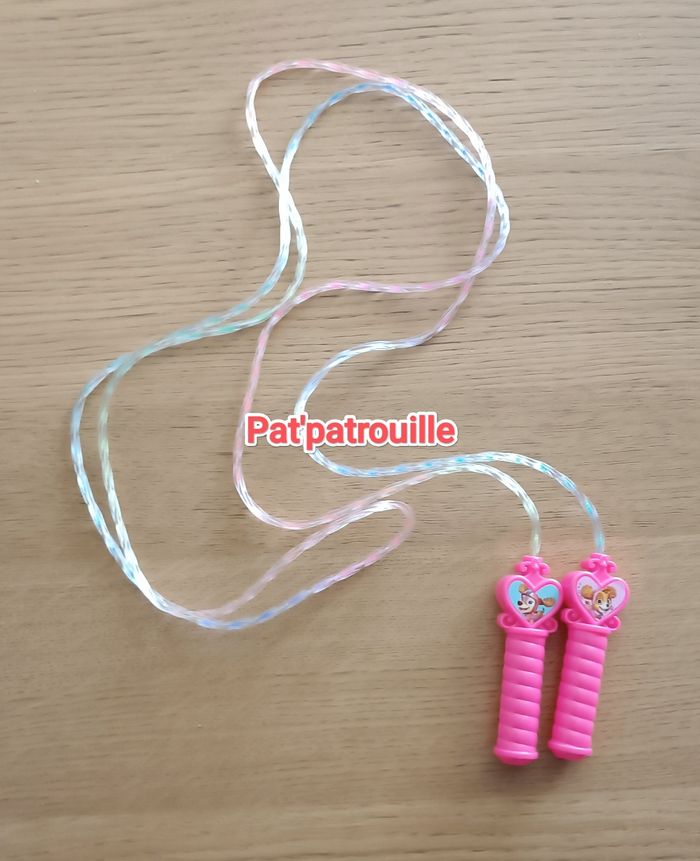 Corde à sauter Pat'patrouille rose longueur 140 cm
