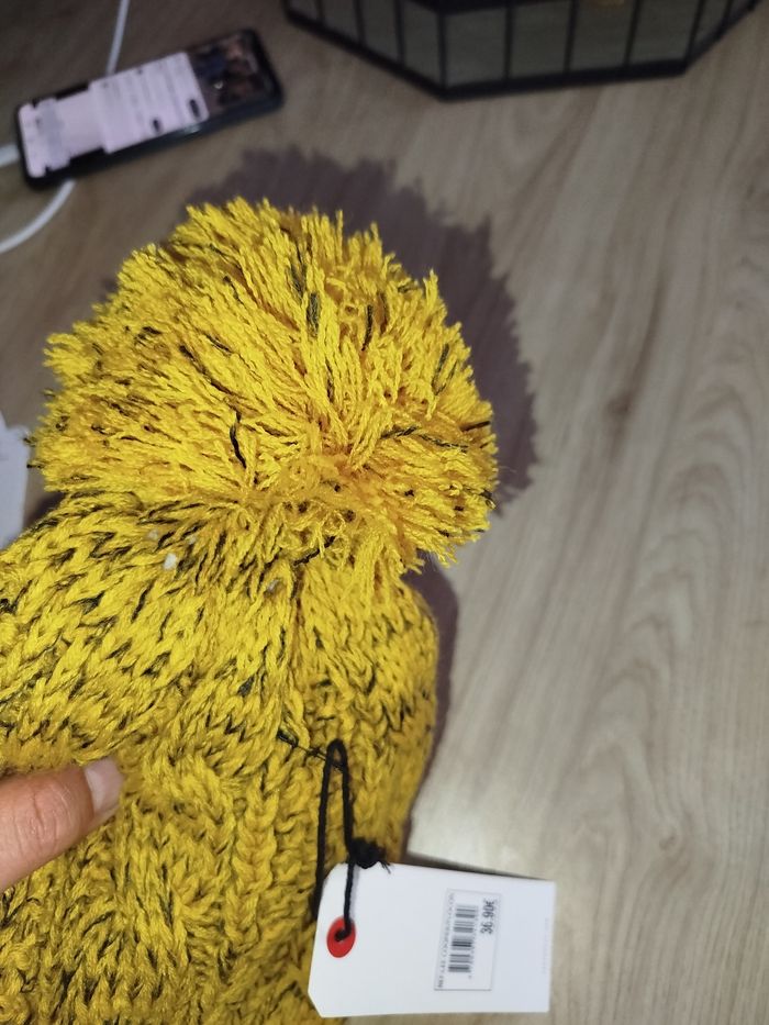 Bonnet avec pompon - photo numéro 6