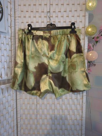 🌸 joli short satiné Boohoo  imprimé floral vert & bronze femme T42 