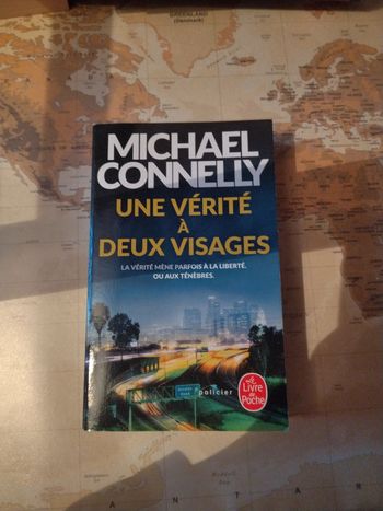 Livre Une vérité à deux visages