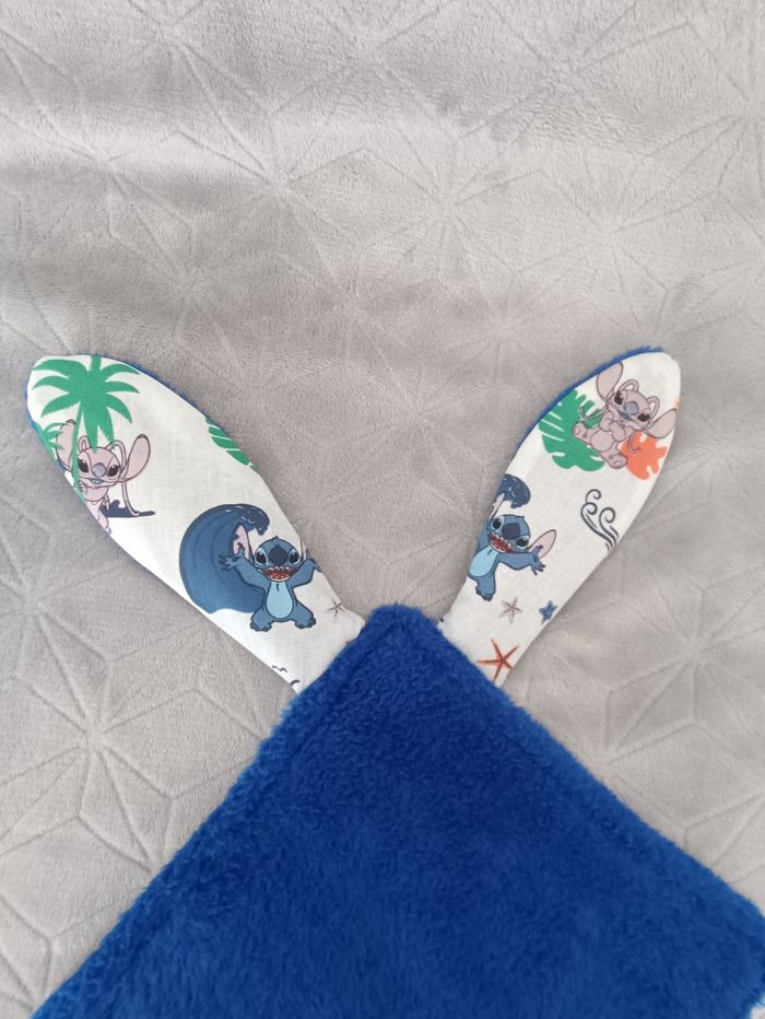 Doudou plat « imprimé Disney : Stitch » - photo numéro 7