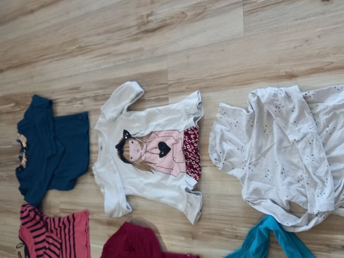 Lot 10 Tshirt manches longues 4 ans - photo numéro 3
