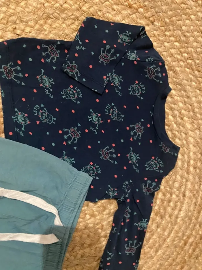 Ensemble 2 pièces / pyjama léger taille 6 mois - photo numéro 3