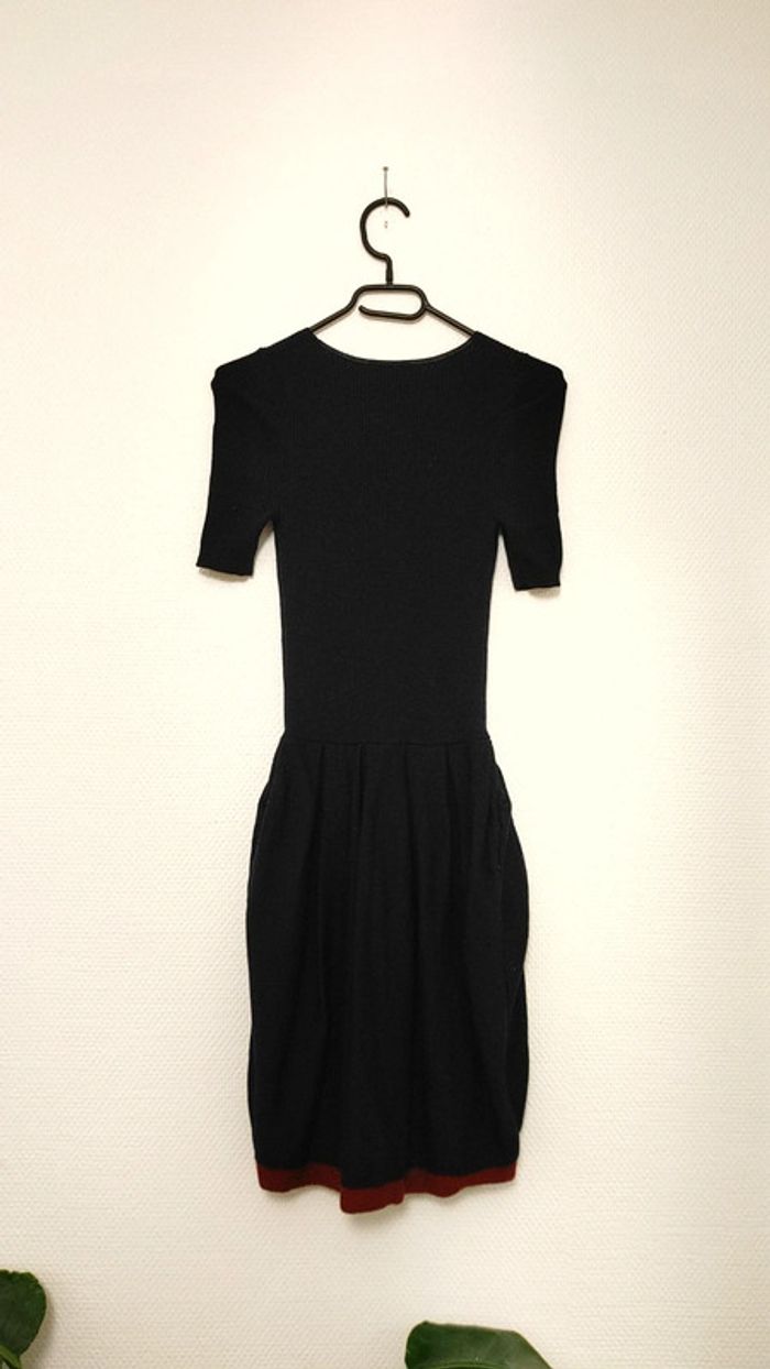 Robe chic et élégant côtelée 92 % laine liseret rouge jupe gonflant ballon style - photo numéro 5