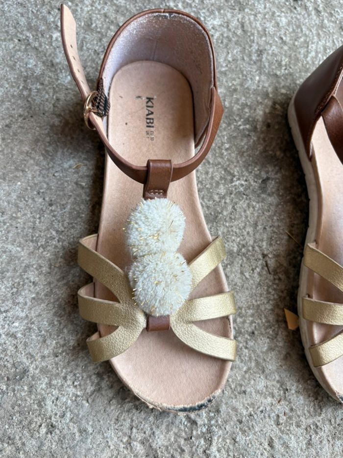 Sandales fille taille 33 - photo numéro 2