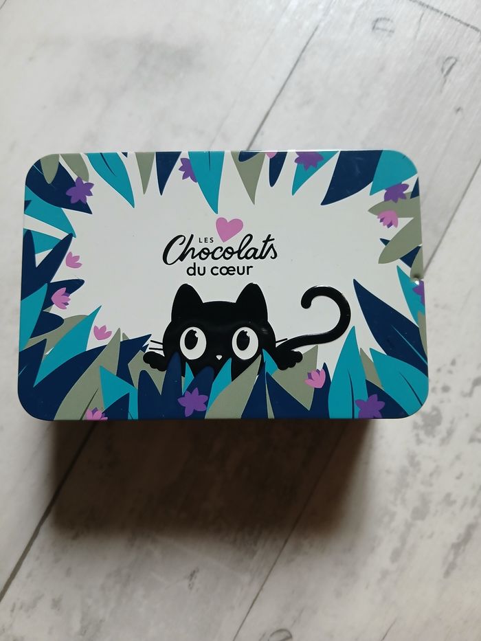 Boite chat les chocolats du coeur