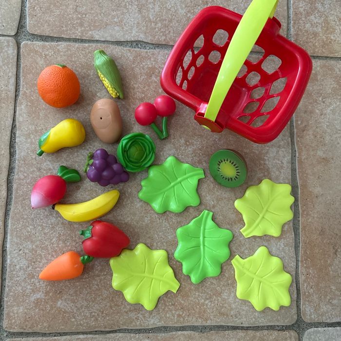Fruits en caoutchouc souple