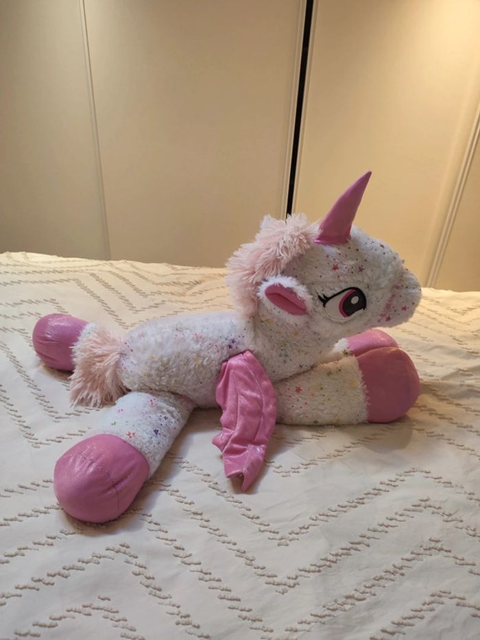 Grosse peluche licorne