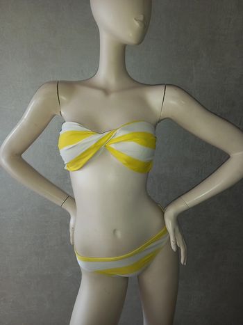 maillot de bain 2 pièces rayé blanc et jaune taille 42