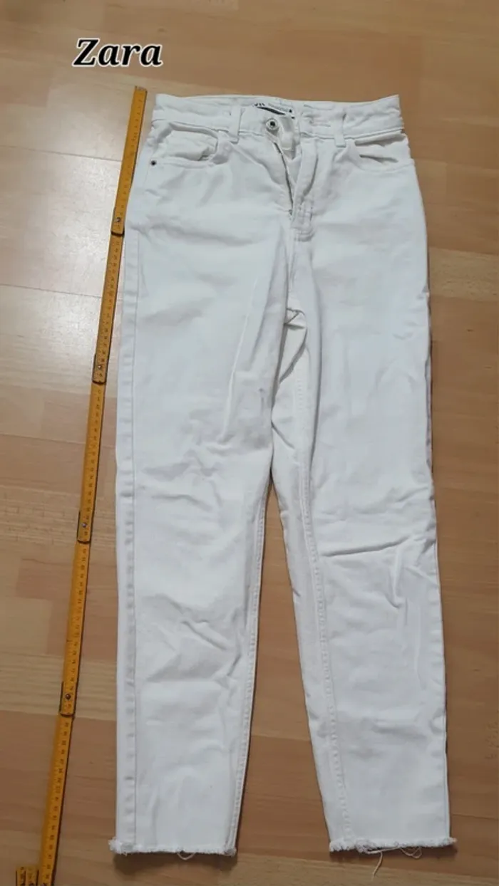 Jean blanc Zara
