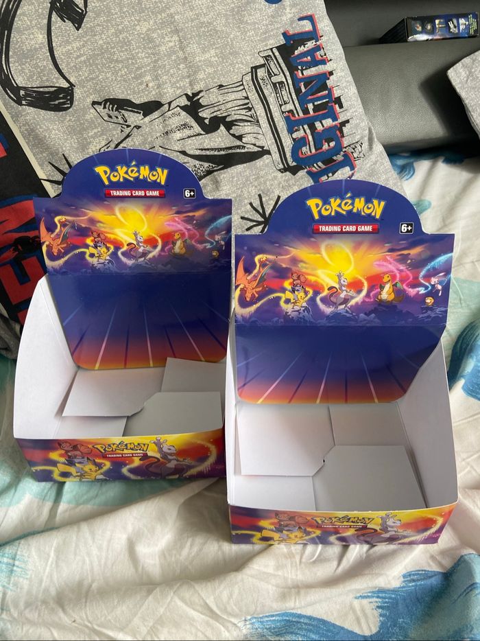 lot de 2 cartons de display pokemon mini tins de Kanto