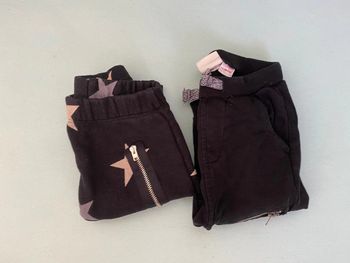 2 pantalons 9/12 mois